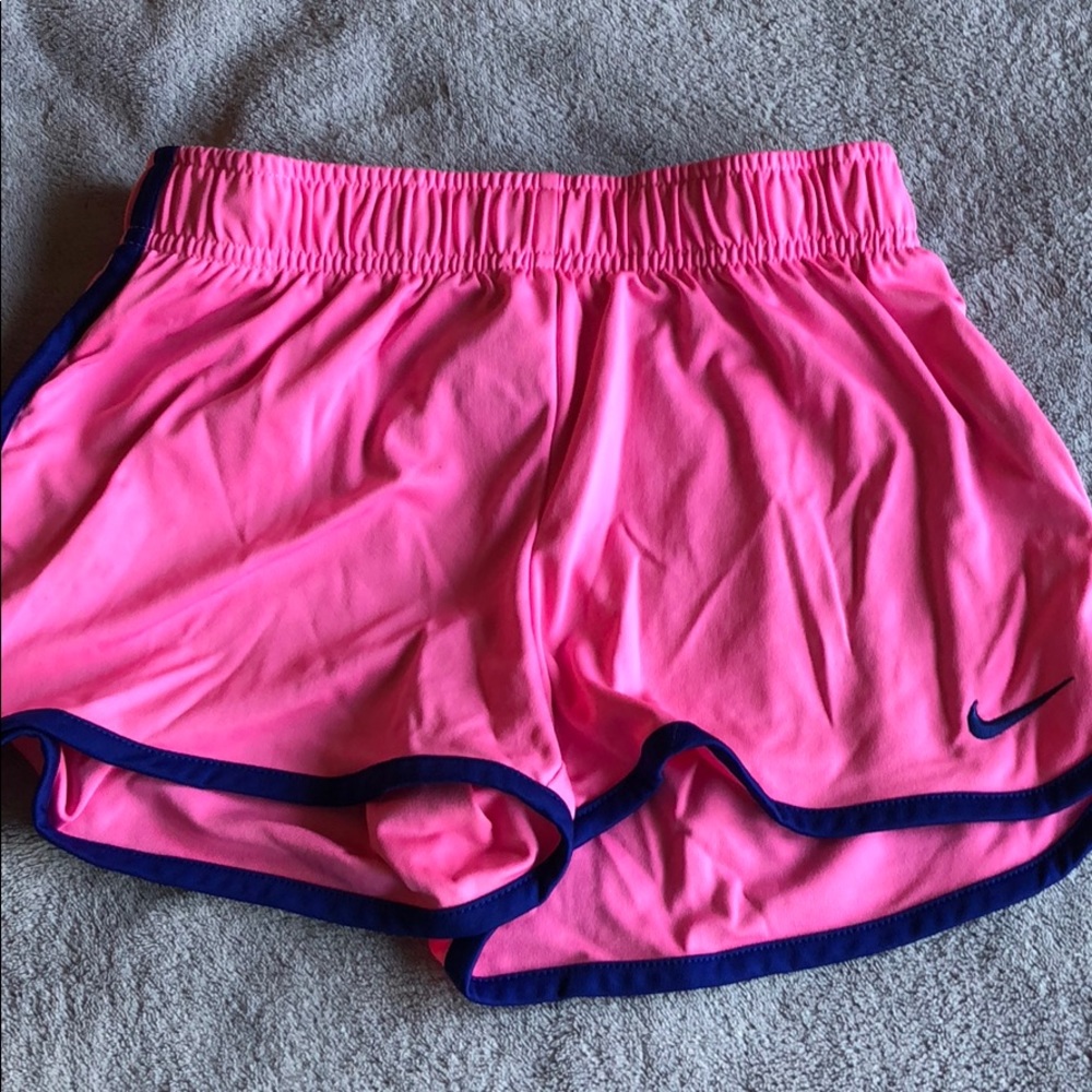 Girls Nike Shorts (size s)
